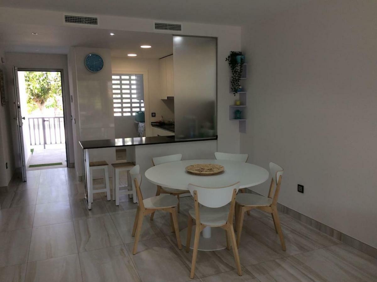 Exclusive New Apartment On The Beach Pilar de la Horadada Exterior photo